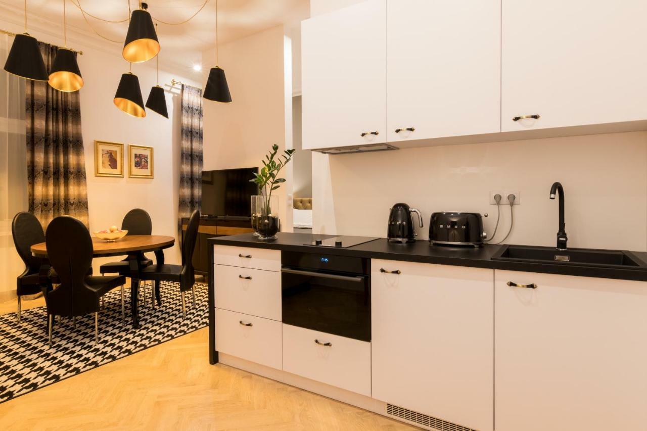 Apartments Zwierzyniecka A4You クラクフ エクステリア 写真